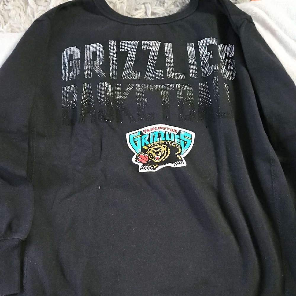 Black Grizzlies Basketball Sweatshirt